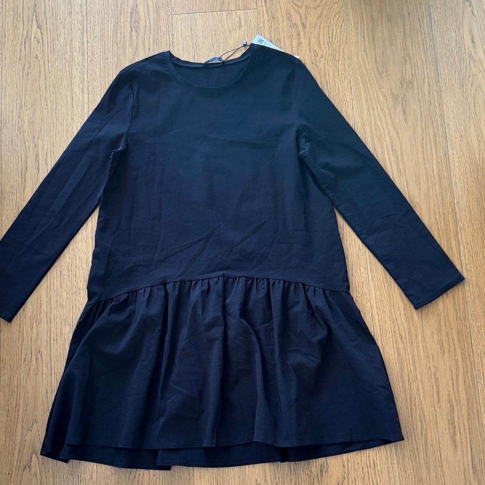 Zara Black long sleeve cotton dress with ruffle bottom -  with original  Tag